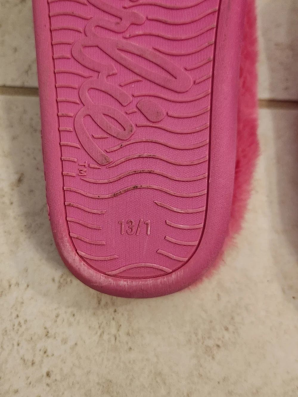 Hot Pink Fuzzy Barbie‎ Slippers Hearts Girls Youth Size 13/1